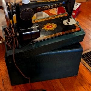 Vintage Singer Sewing Machine